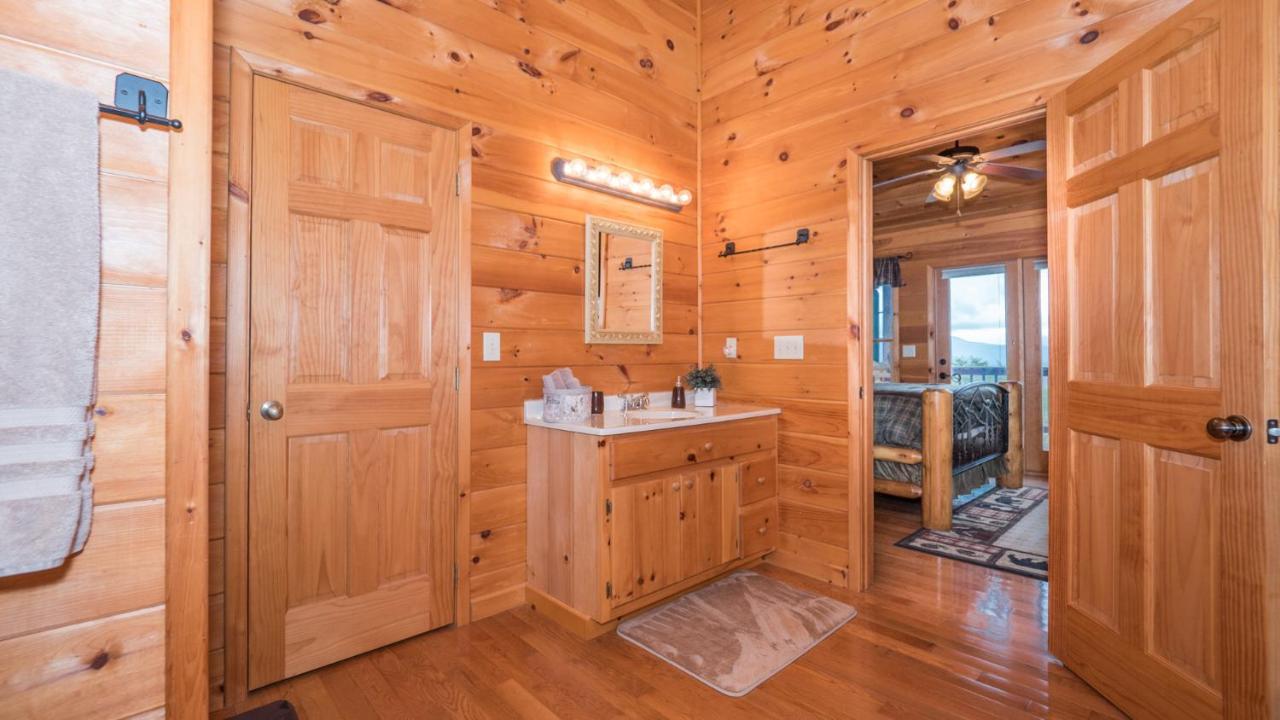 Red Apple Mountaintop Cabin Hot Tub, Wifi, Pet Friendly, Fireplace, Pit, Best Views Villa Cherry Log Luaran gambar