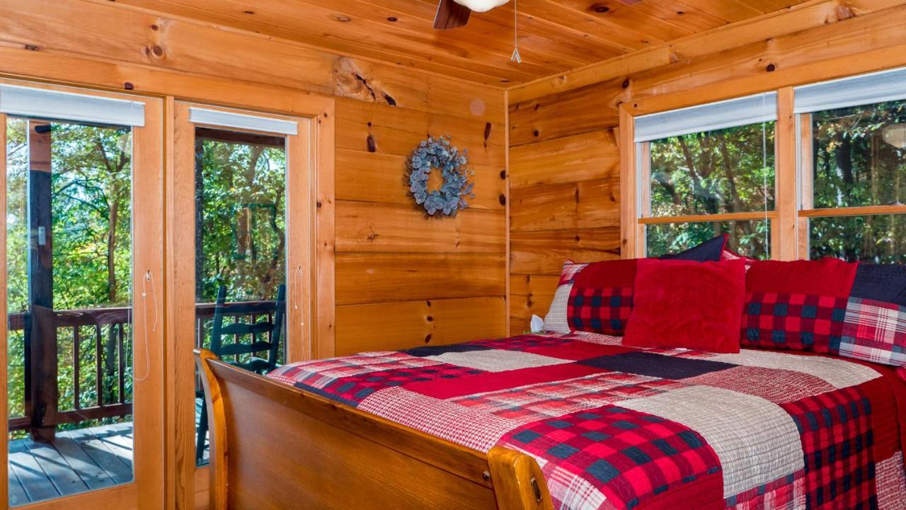 Red Apple Mountaintop Cabin Hot Tub, Wifi, Pet Friendly, Fireplace, Pit, Best Views Villa Cherry Log Luaran gambar